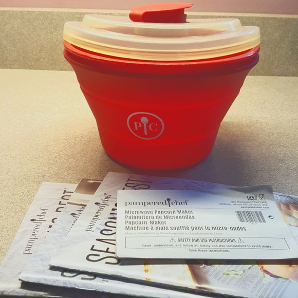 Pampered Chef Popcorn Popper #1457 Red Silicone 5"H x 7"W - Picture 2 of 8